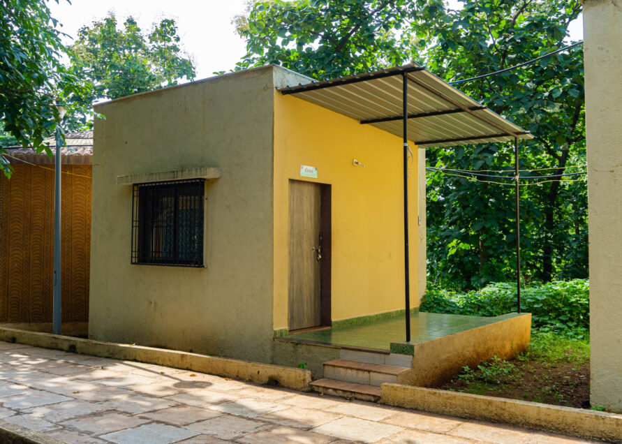 Cottage Room - Devinamal Campsite